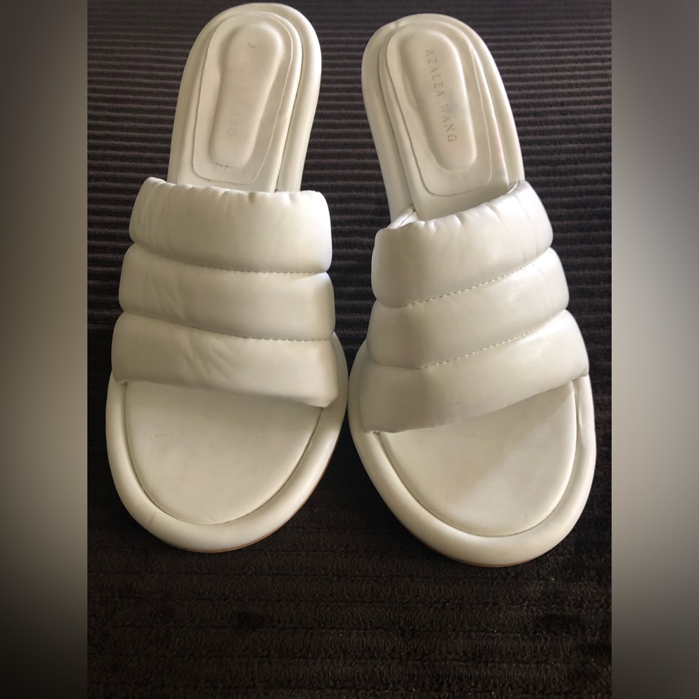 Azalea Wang White Faux Leather Heels Size 11